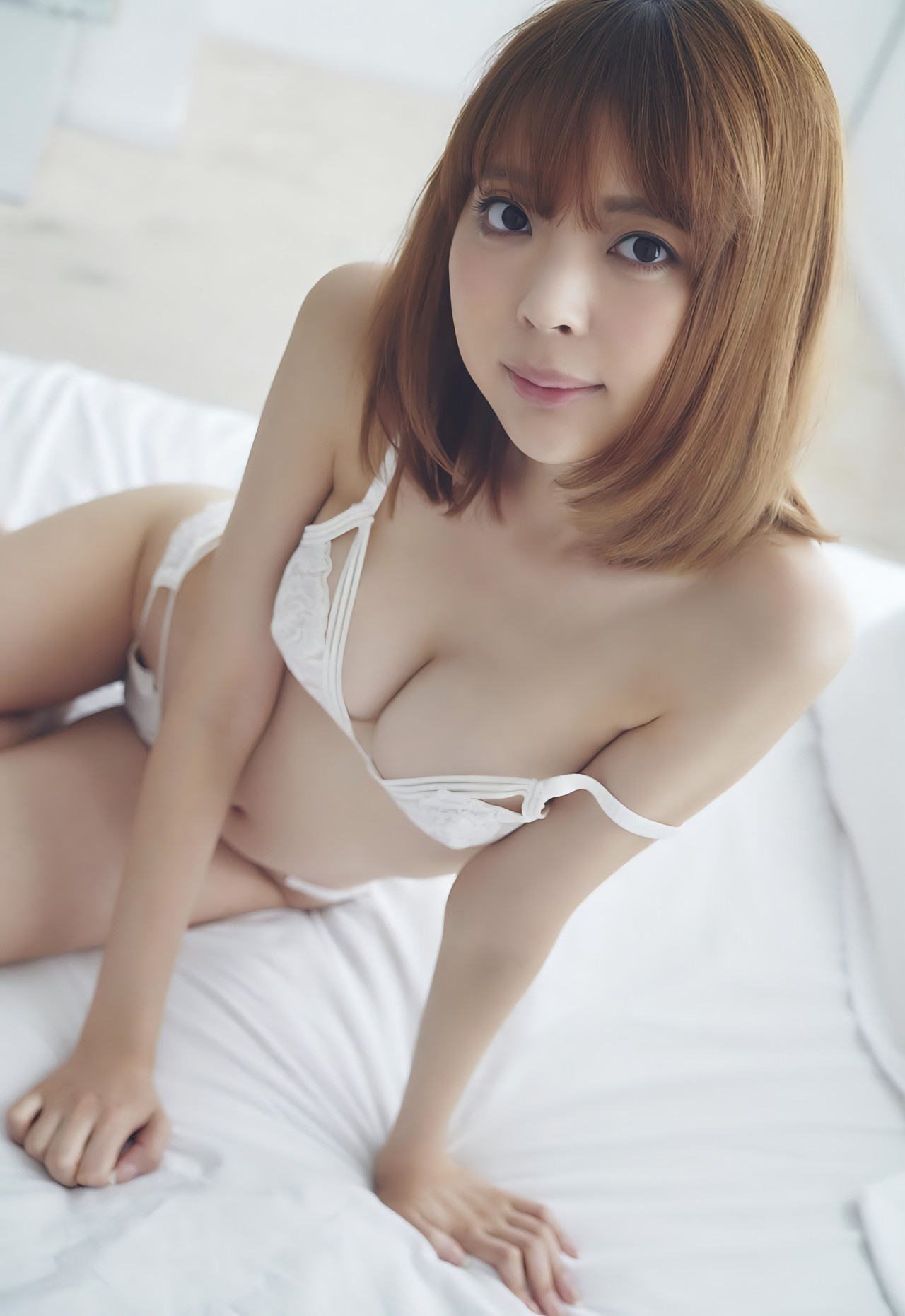 Tomo-Toudou-photo-book-The-shy-private-naked-body-of-a-beautiful-Tokyo-University-graduate-Set.01