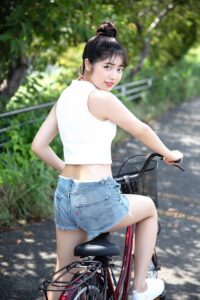 [YS Web] Vol.908 吉田莉桜 [可憐！清楚！黒髪美少女18歳！]-Beautygirl.top